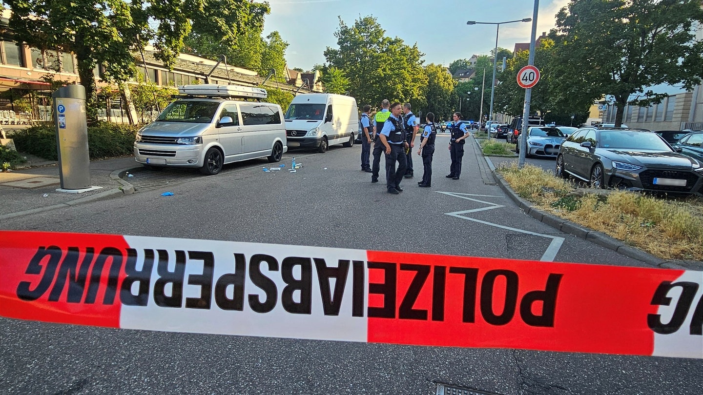 Stuttgart: Mann bei Streit schwer verletzt – Polizei sucht zwei Angreifer