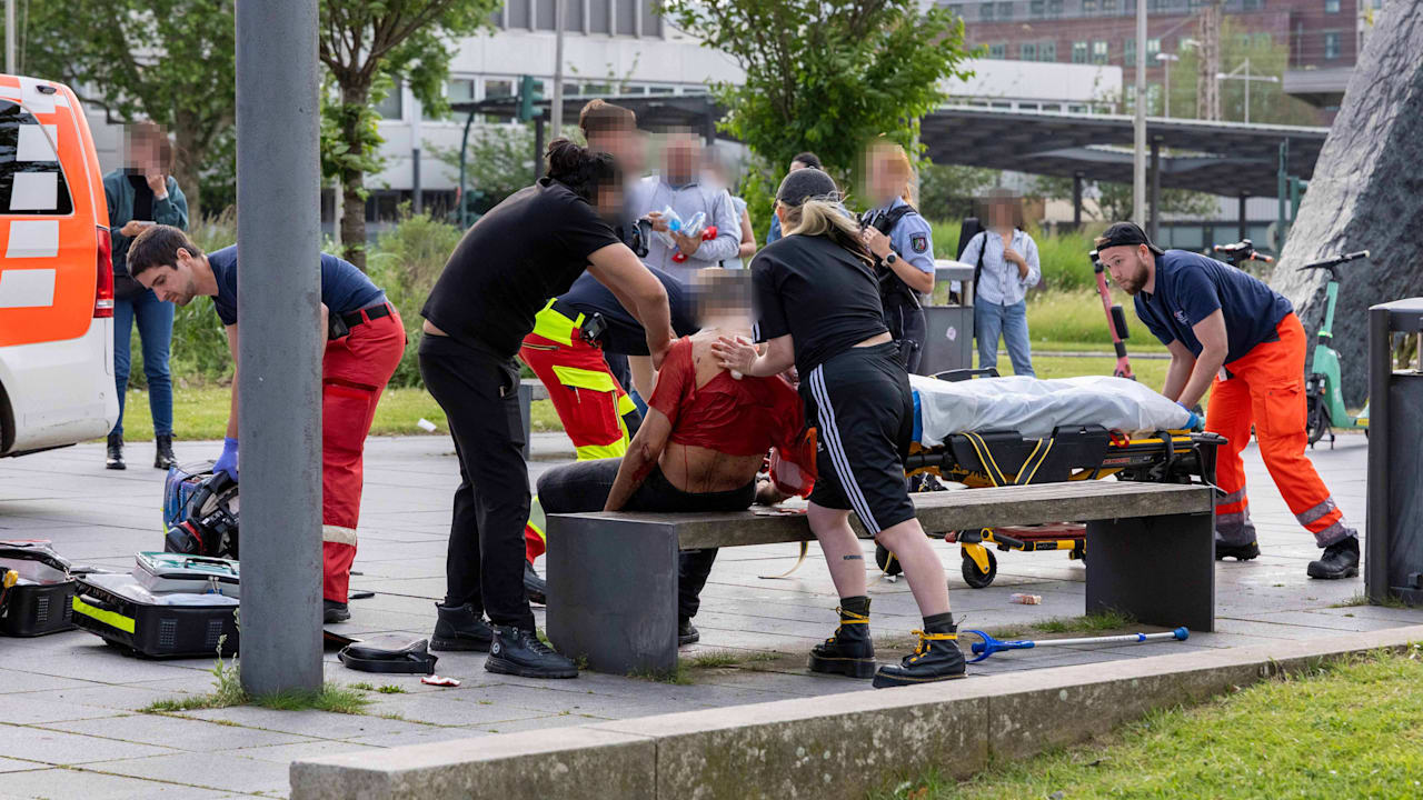 Essen: Schwerverletzter nach Messerattacke in Keller – Mordkommission fahndet