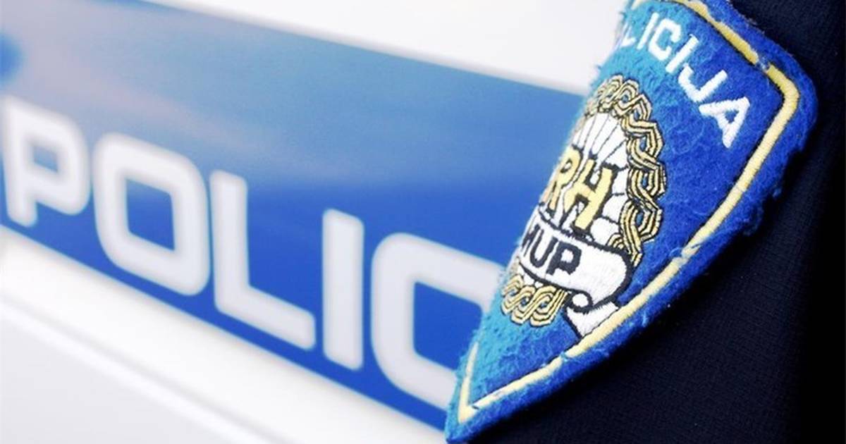 Zaštitar u Puli uhvatio Srbina (29) dok je mobitelom tajno snimao golu djecu