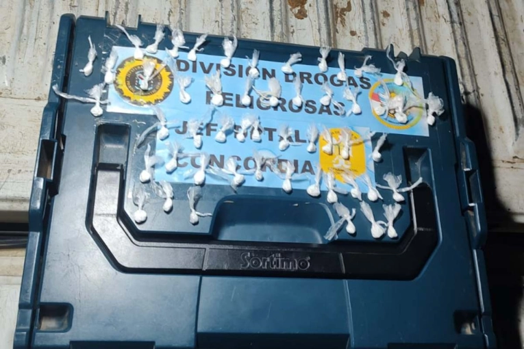 Tres arrestados en Concordia en operativo con incautación de narcóticos