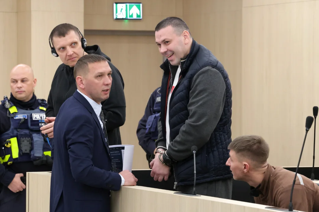 Narkosüüdistusega mees vabanes pärast pikka eelvangistust jalavõruga