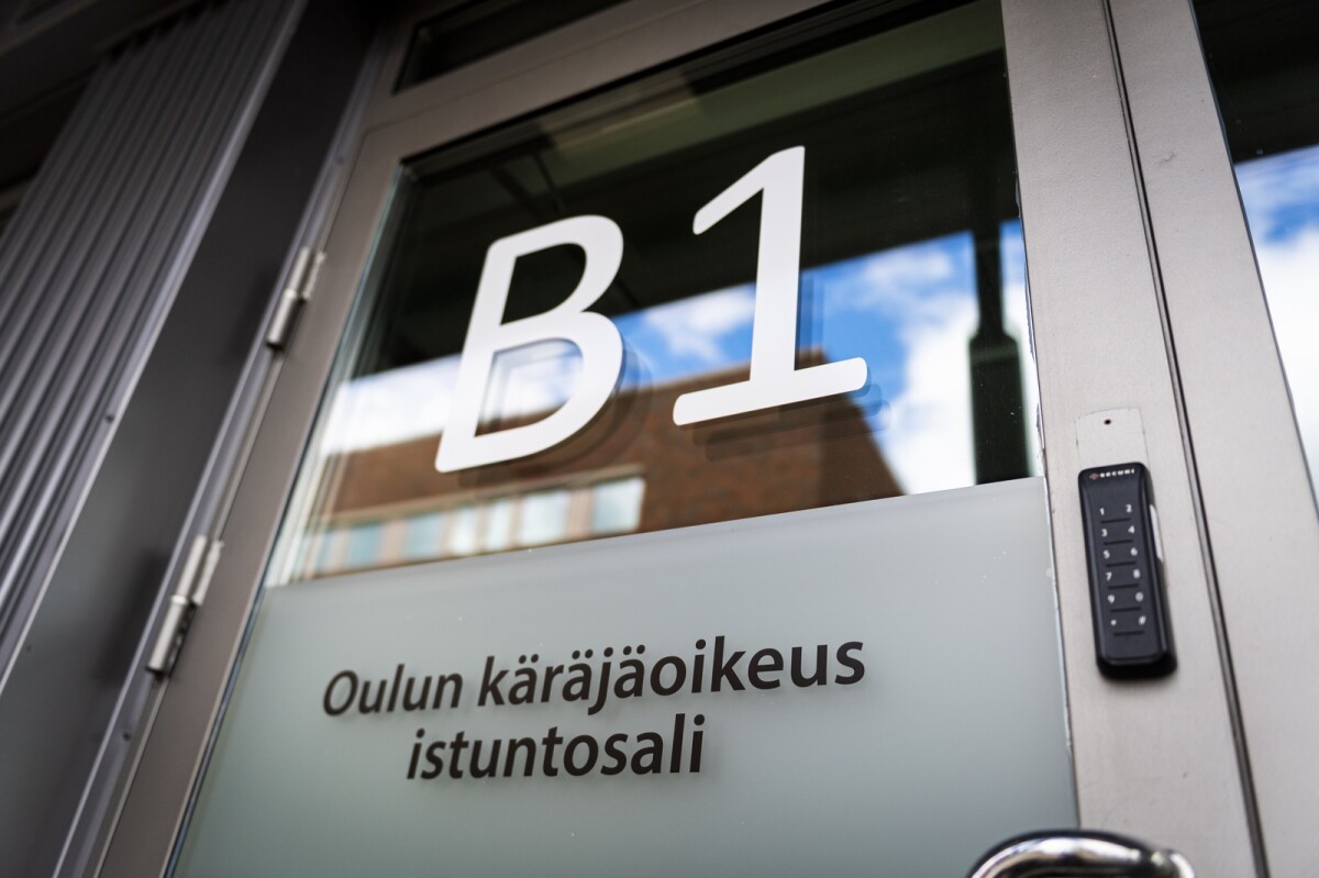Rattijuoppo törmäsi koiranulkoiluttajaan Nivalassa ja pakeni – oikeus tuomitsi vankeuteen