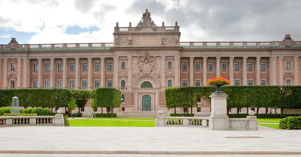 Förvaltningschef lurade Riksdagen på 160 000 kr