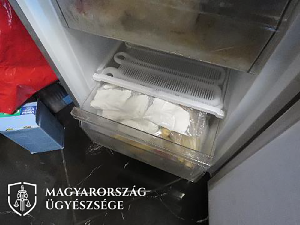 Őrizetbe vettek egy férfit tiltott szerek miatt Somogy megyében