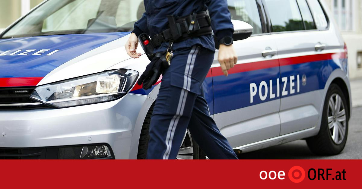 Sohn greift Mutter in Enns mit Messer an
