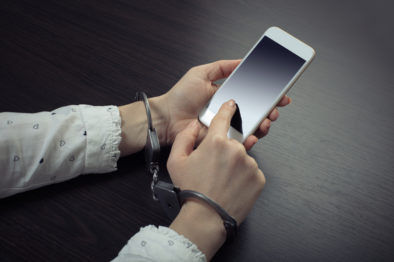 Sharjah Man Fined Dh3,000 for Posting Insulting Photos of Woman on Social Media