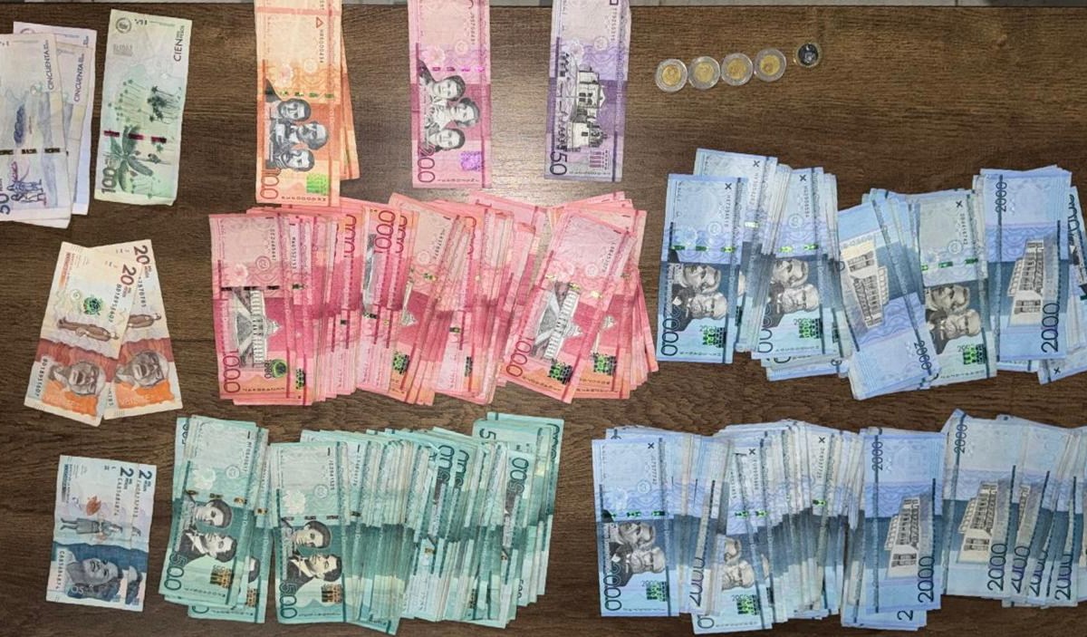 Tres colombianos detenidos en Puerto Plata por robo de RD$1 millón en Santiago