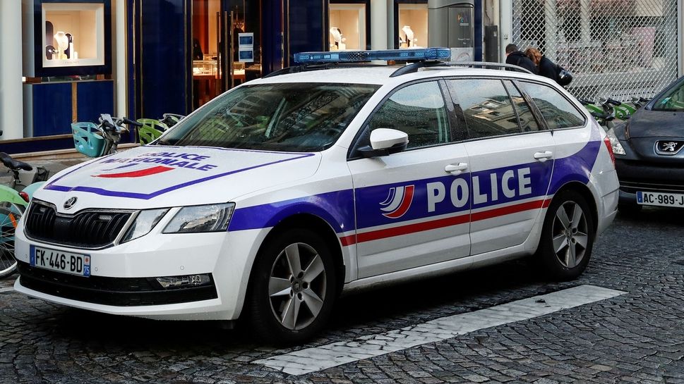 Parents de jumelles de 15 mois interpellés après leur mort par déshydratation dans le Nord