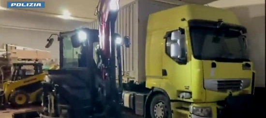 Riciclaggio di mezzi d'opera: 6 arresti e 17 indagati, traffico verso Arabia Saudita e Libia