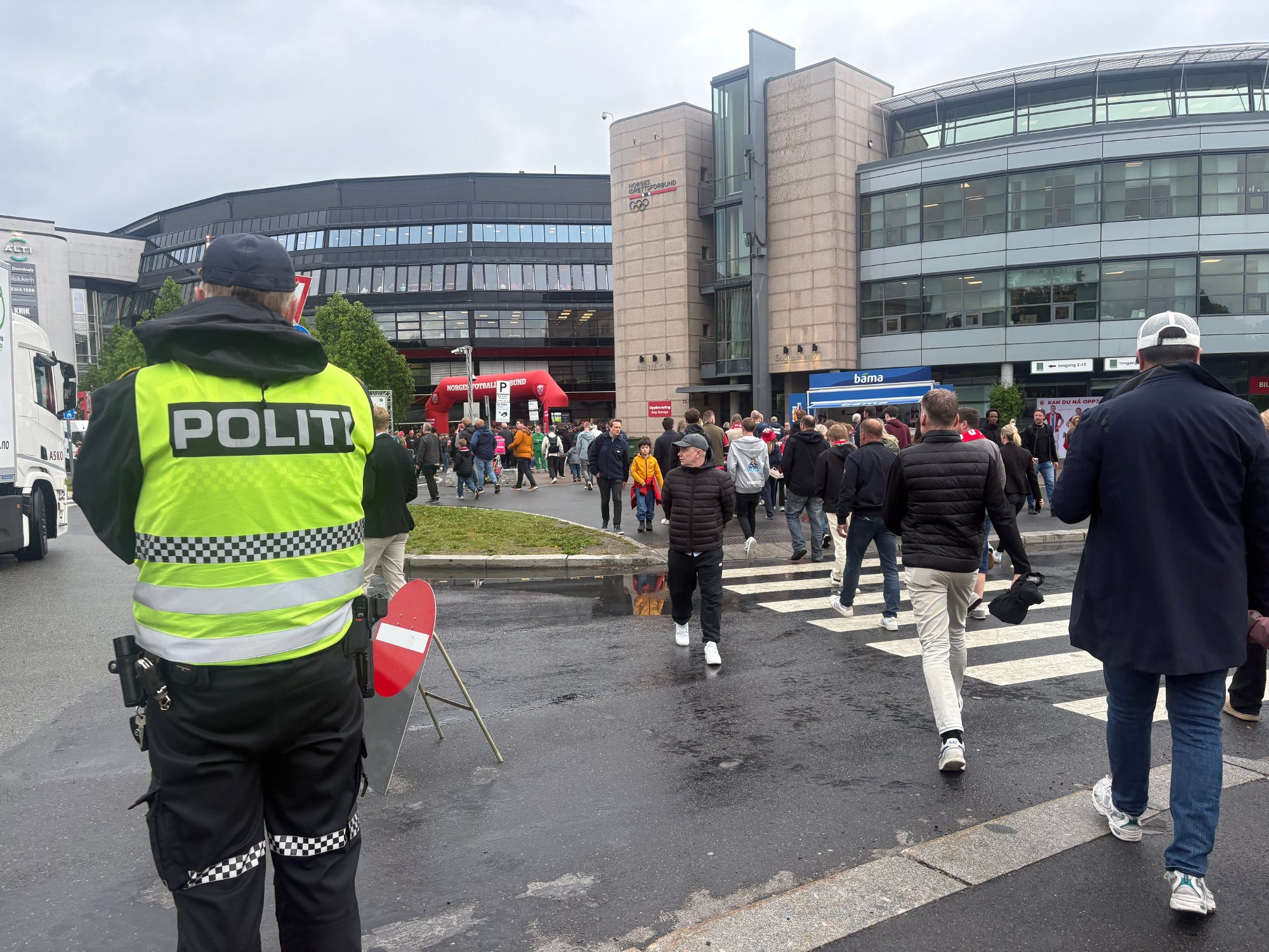 Kastet egg mot supportere ved Ullevaal – politiet rykket ut