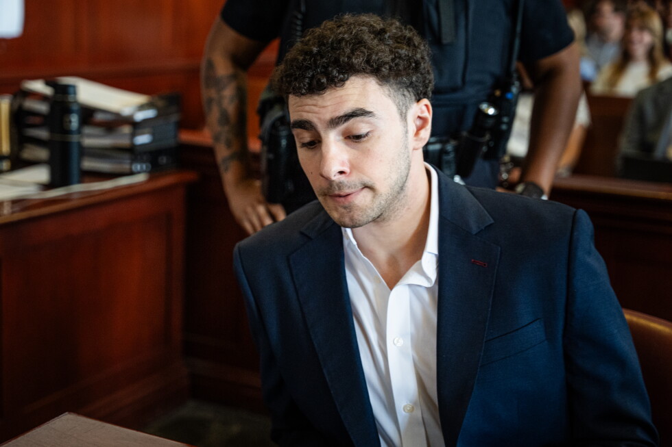 Luigi Mangione federal trial pushed to January after elevator mishap in New York