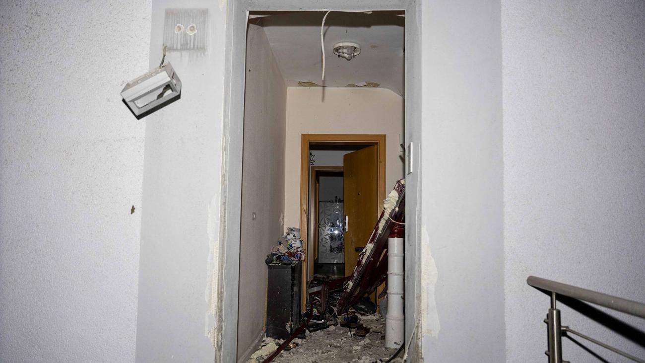 Haustür in Mülheim gesprengt – Polizei sucht maskierten Täter