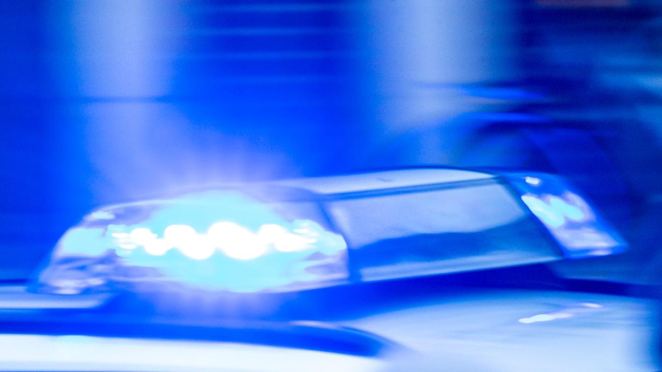 Schüsse in Düsseldorfer Wohnung: 23-Jähriger niedergeschossen, drei Männer auf der Flucht