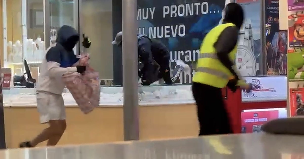 Asaltantes encapuchados perpetran dos golpes seguidos en Alcorcón y Pinto