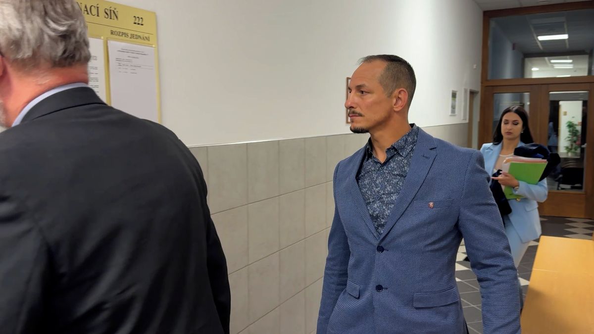 Soud definitivně osvobodil bodyguarda europoslance Turka. Úředník po útoku zůstal upoutaný na lůžko