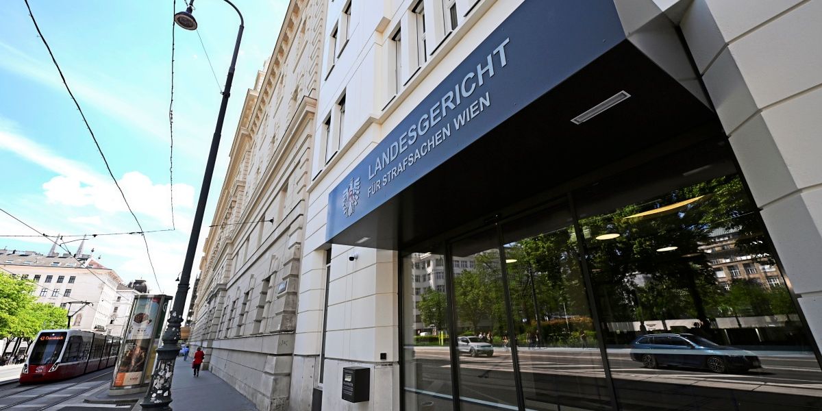 Wiener Polizeieinsatz endet mit Schlaganfall: Prozess gegen vier Beamte