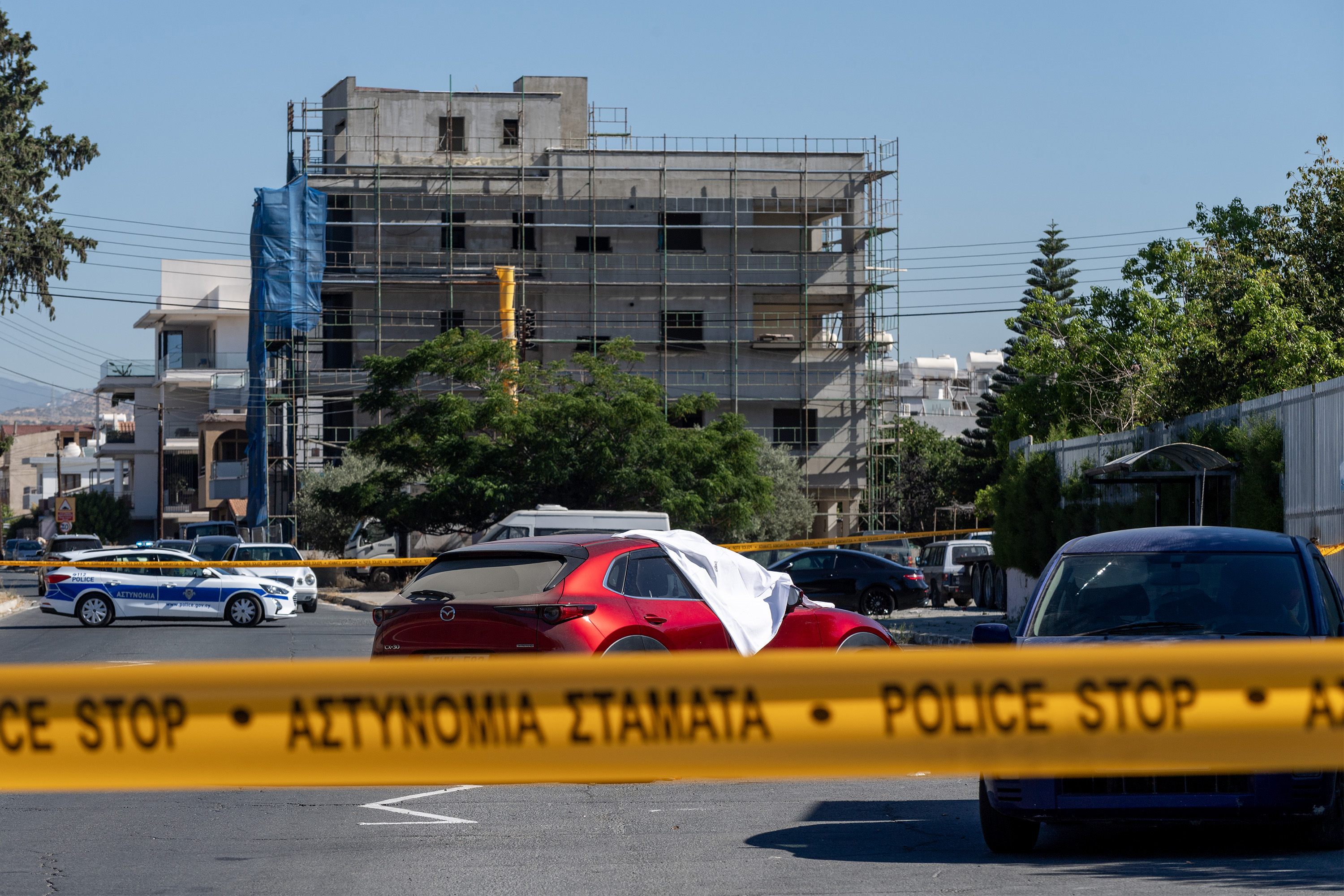 Γυναίκα 46 ετών σε κρίσιμη κατάσταση μετά από πυροβολισμό από τον σύζυγό της αστυνομικό