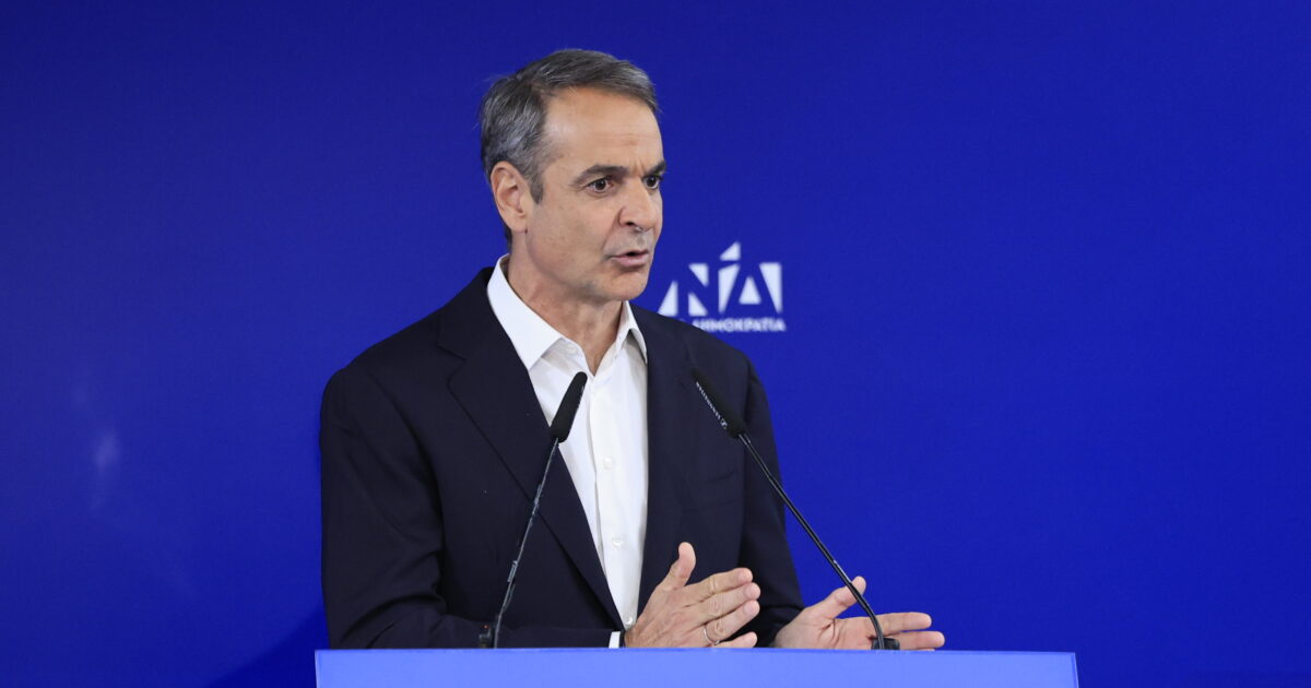 Επίθεση με εύφλεκτο υλικό σε στελέχη της ΝΔ στη Θεσσαλονίκη – Τρεις τραυματίες