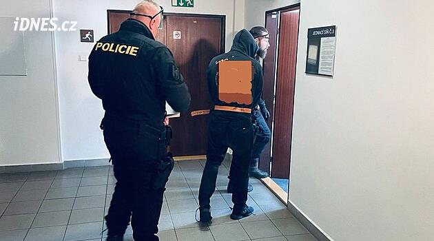 Za pokus o vraždu v Ústí nad Labem osm let vězení. Soud zdvojnásobil trest