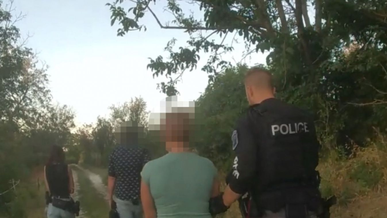 Droggal töltött tolltartót találtak egy háromgyermekes anyánál a Balatonnál