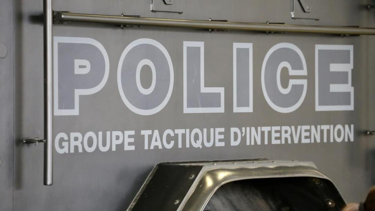 Quarantenaire interpellé à Québec pour une arme brandie en taxi