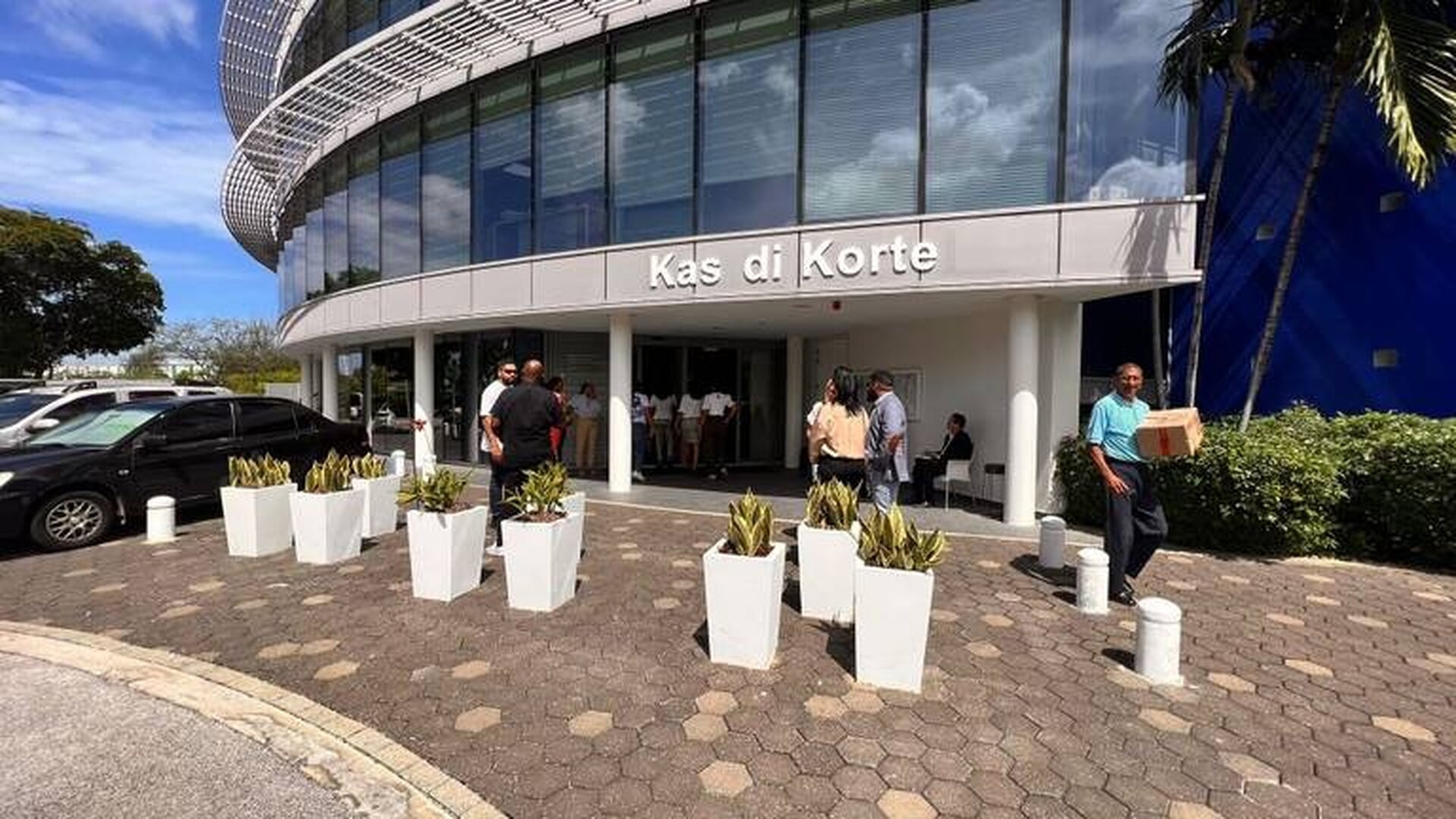 Medewerker rechtbank Curaçao aangehouden in zedenzaak