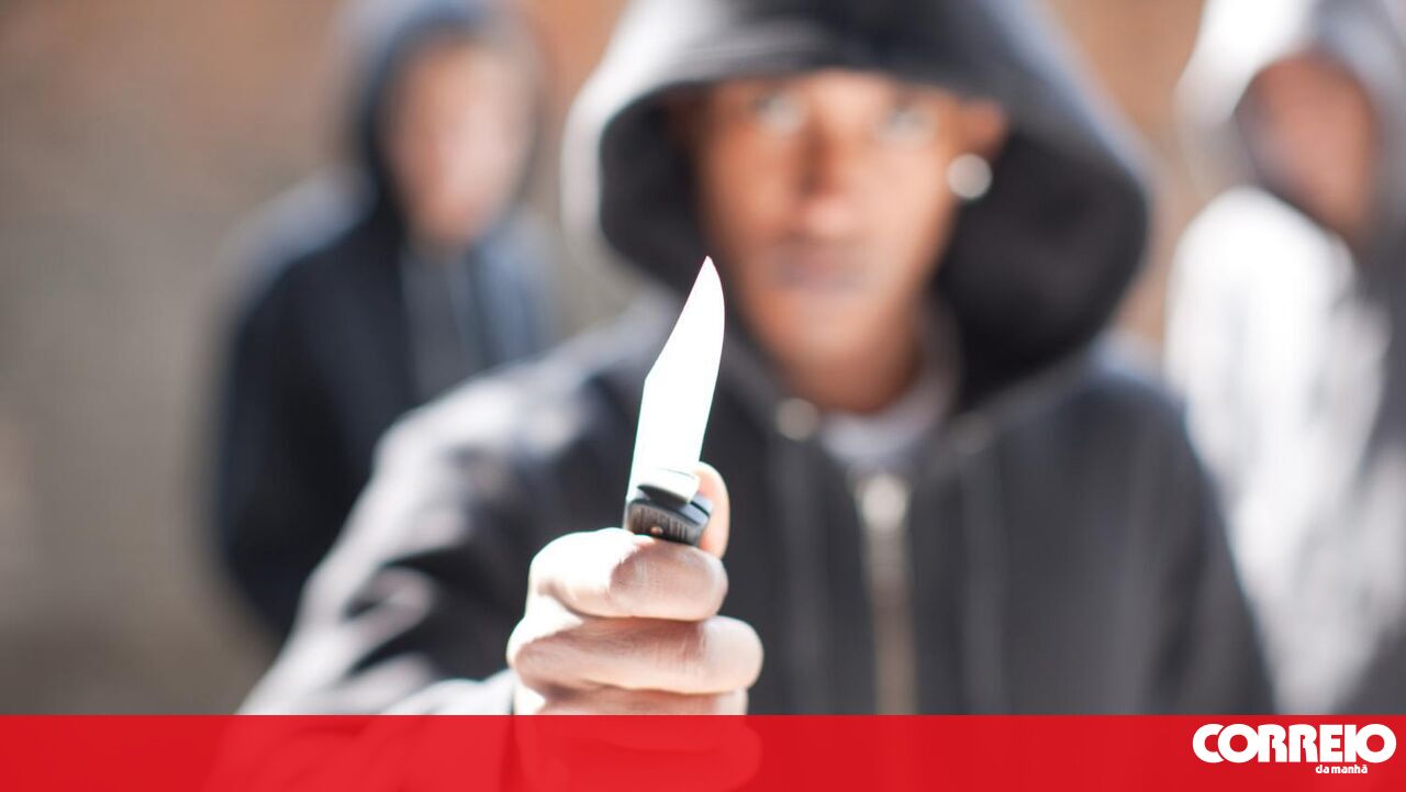 Adolescente detido por assaltos armados na Moita fica em preventiva