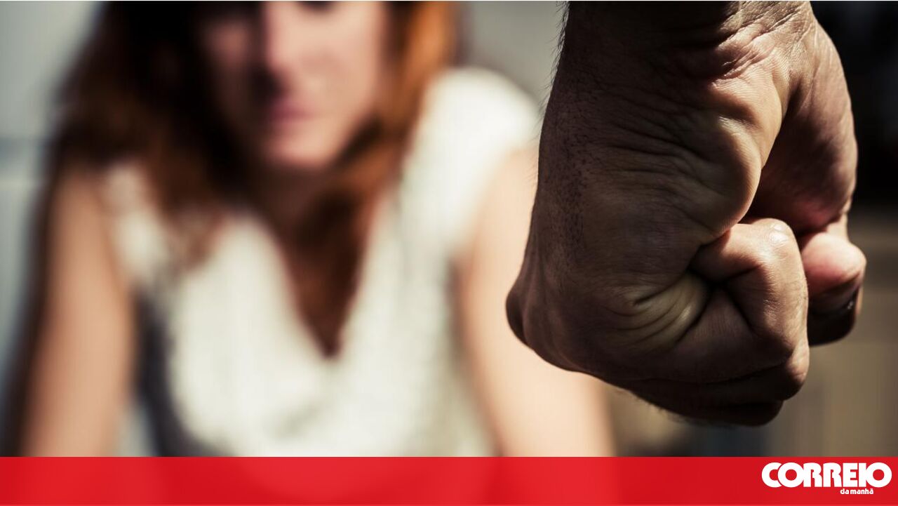 Homem detido em flagrante a agredir namorada no centro de Lisboa