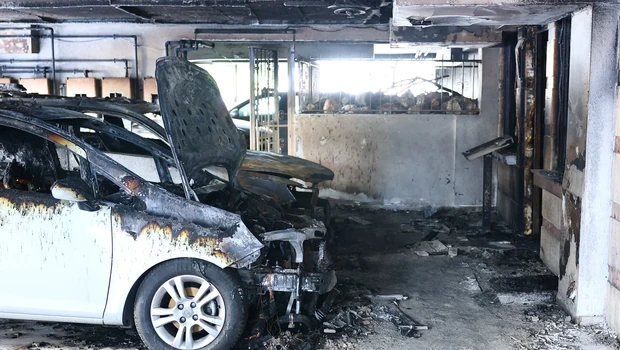 Τριπλή εμπρηστική επίθεση στη Θεσσαλονίκη: κάμερες, κινητά και κύκλος υπόπτων