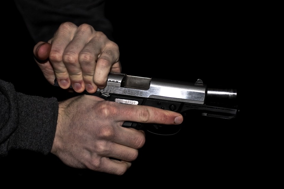Agente policial herido de bala durante enfrentamiento en barrio Peñarol
