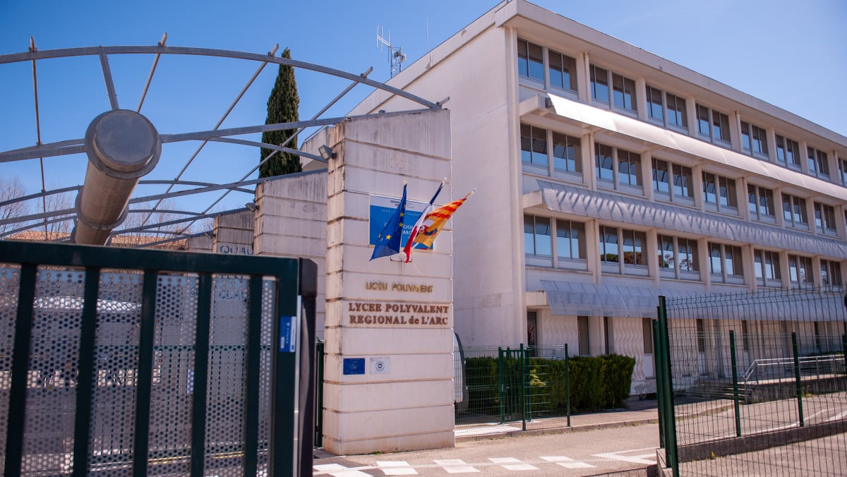 Professeur de lycée d'Orange mis en examen pour viols sur mineurs, une dizaine de victimes