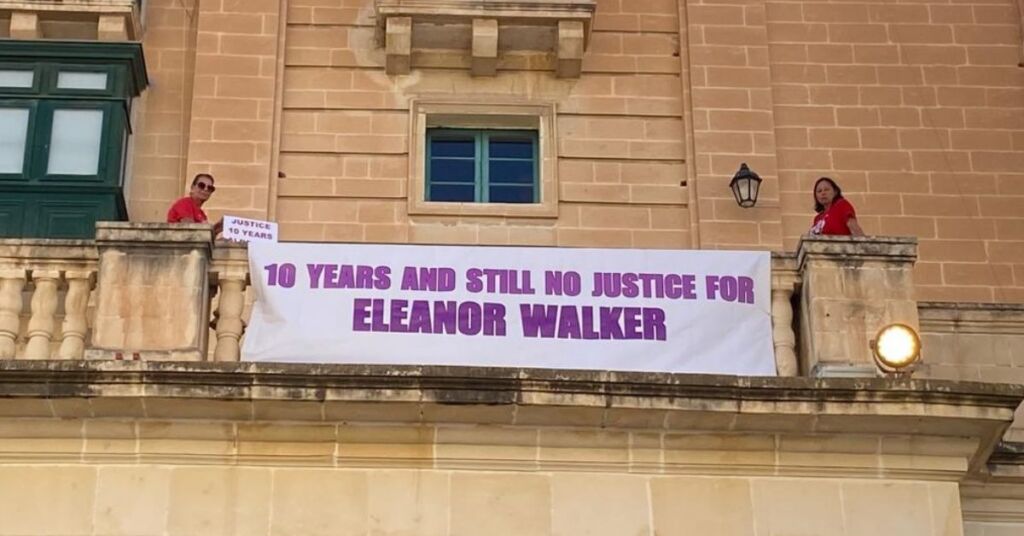 Omm Eleanor Walker tappella għall-ġustizzija wara għaxar snin mingħajr proċess