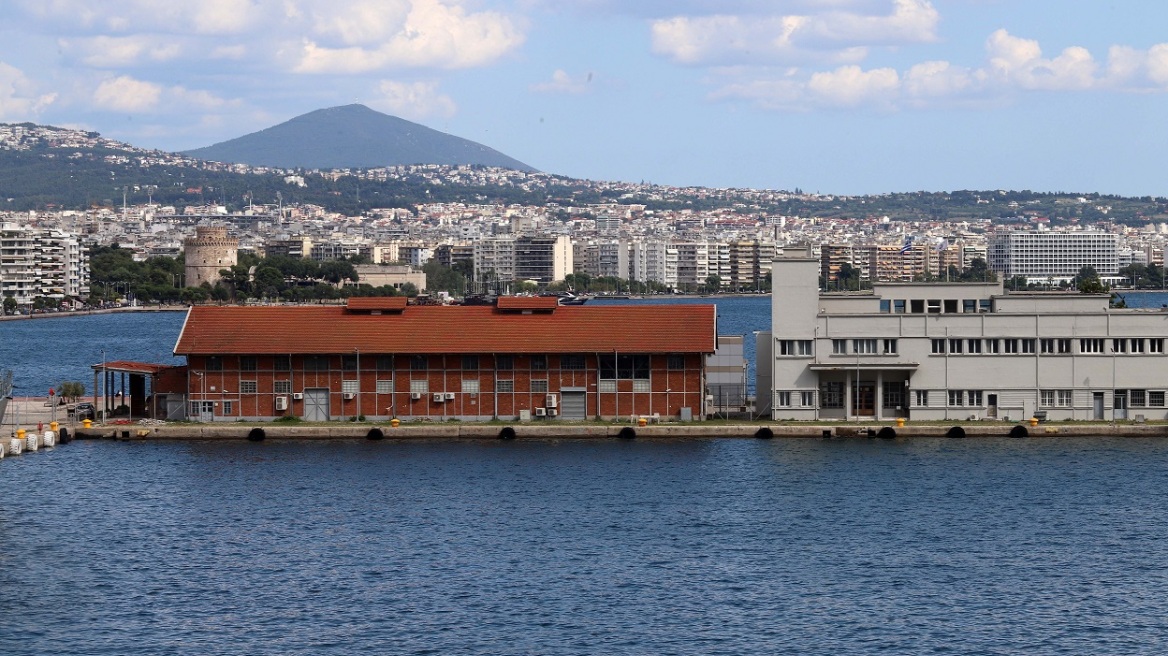 Συνελήφθη ένστολος στη Θεσσαλονίκη για ενδοοικογενειακή βία