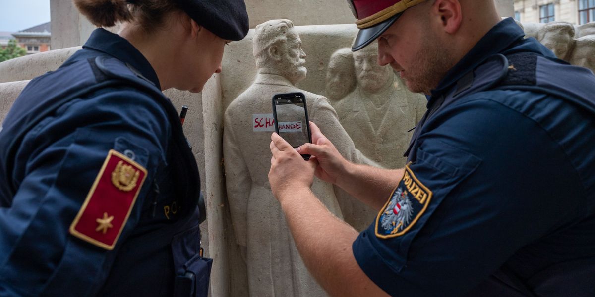Künstler in Wien bei Aktion am Lueger-Denkmal antisemitisch attackiert