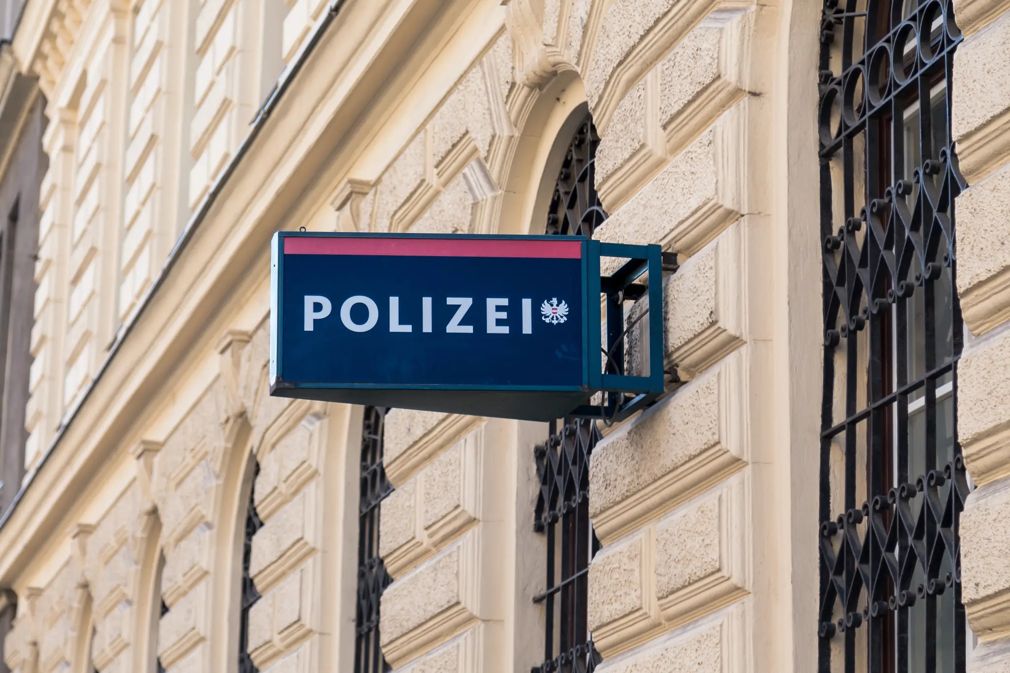 20-Jähriger greift in Floridsdorf Polizisten an – drei Beamte verletzt