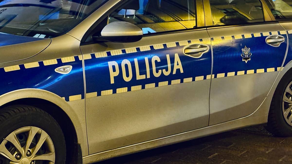 Nietrzeźwi mundurowi w rękach służb. Policjant pobił ochroniarza, żołnierz zniszczył auta