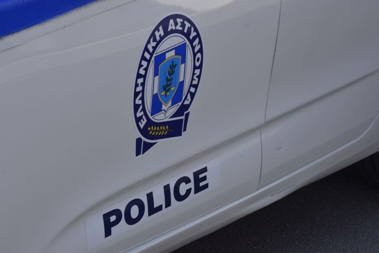 Χειροπέδες σε 52χρονο στο Ηράκλειο για ασυνόδευτο δέμα με ναρκωτικά