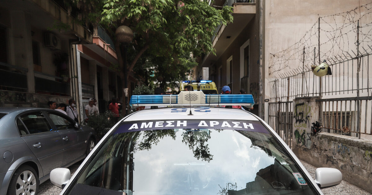 Σύλληψη 73χρονου επιδειξία στην Καλλιθέα για προσβολή 6χρονης και 18χρονης