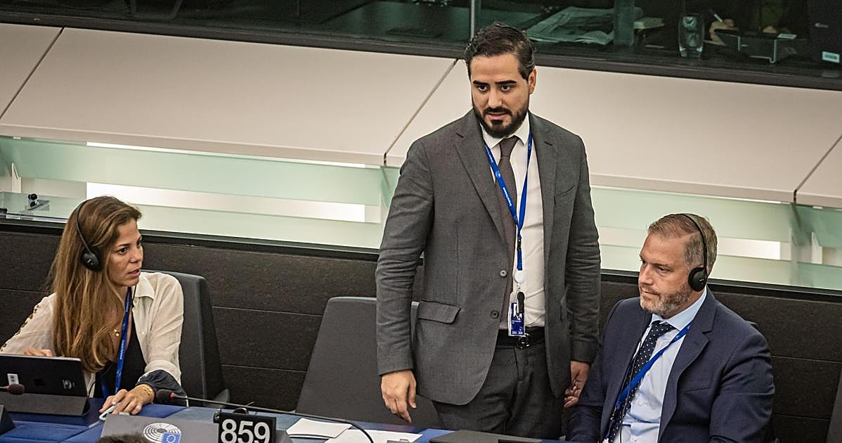 El Parlamento Europeo retira por segunda vez la inmunidad a 'Alvise' para que el Supremo le juzgue por financiación ilegal